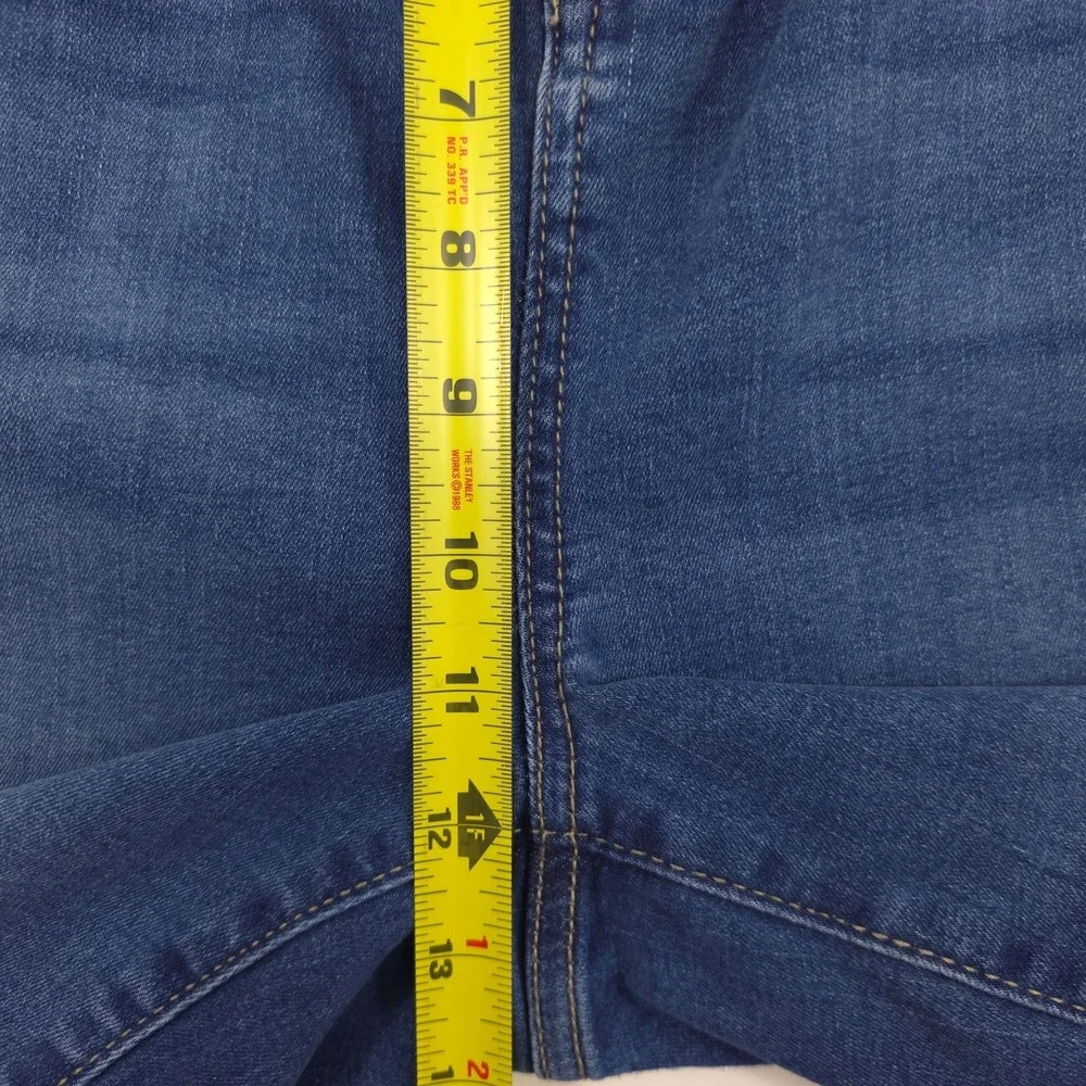 Torrid Women Jeans Midfit Super‎ Skinny 16T Blue Distressed Ripped Knee